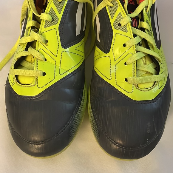 ADIDAS Good Condition Soccer Cleats Size 5 1/2 - Picture 6 of 7
